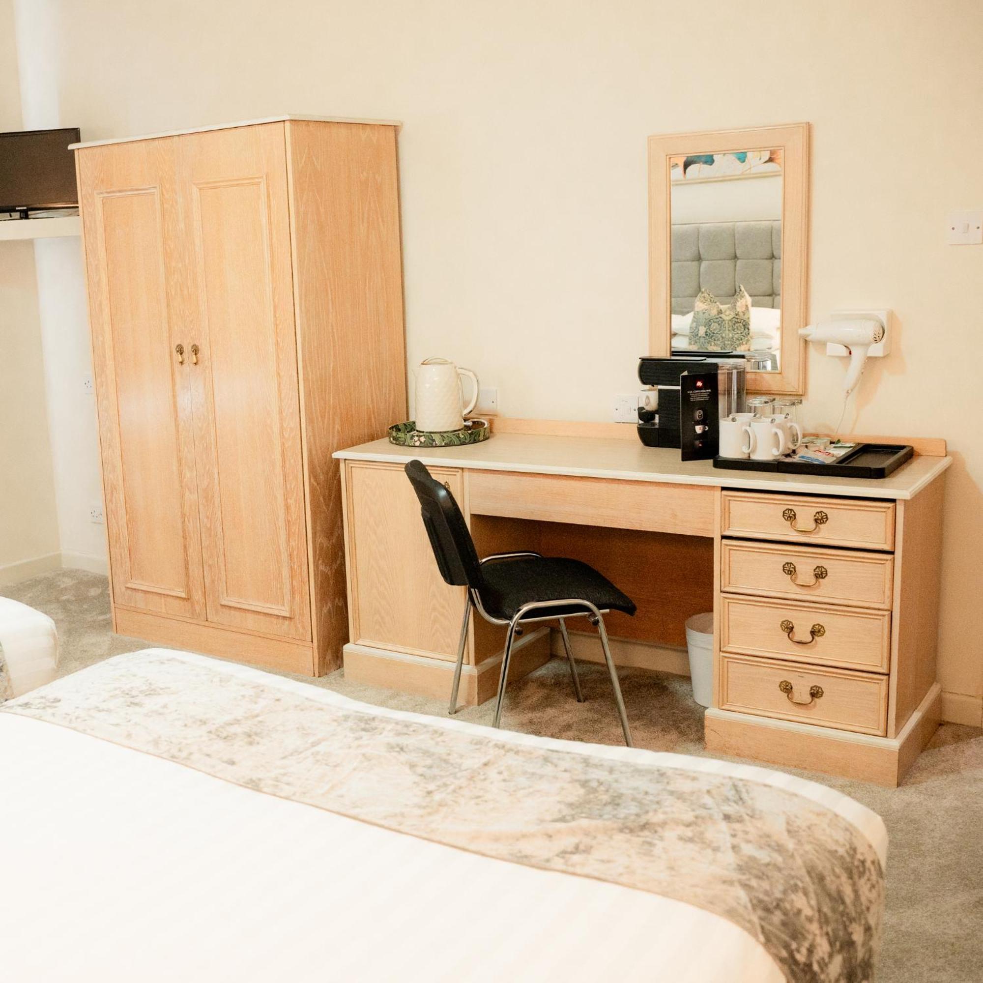 The Mayfair Hotel Bournemouth Esterno foto