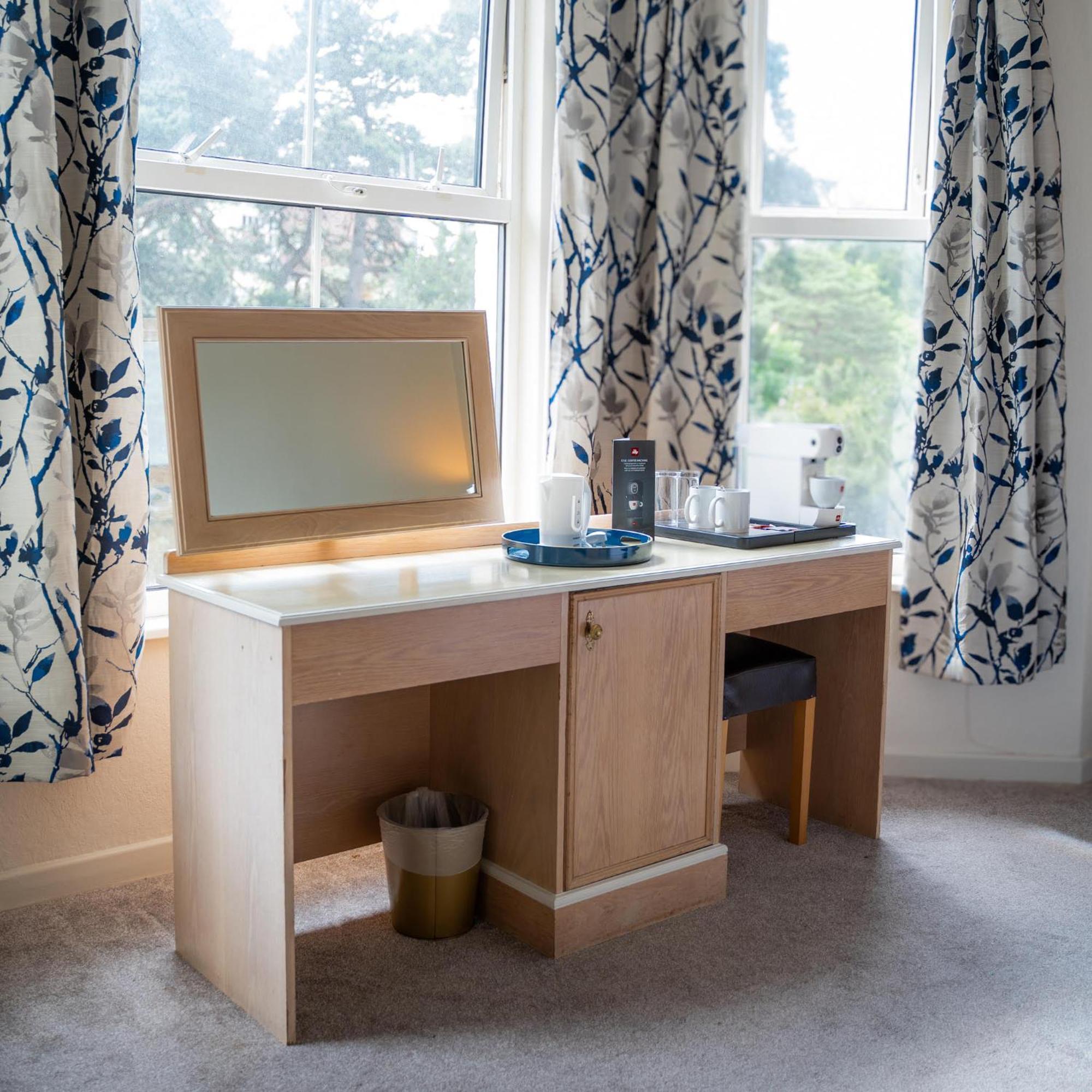 The Mayfair Hotel Bournemouth Esterno foto